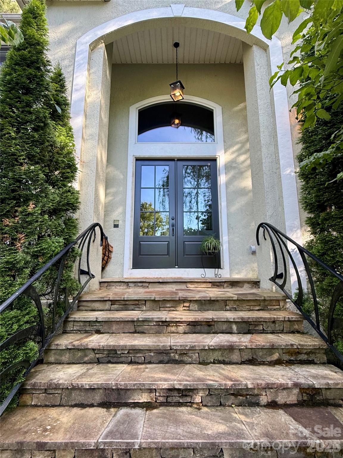 94 Oak Hollow Drive