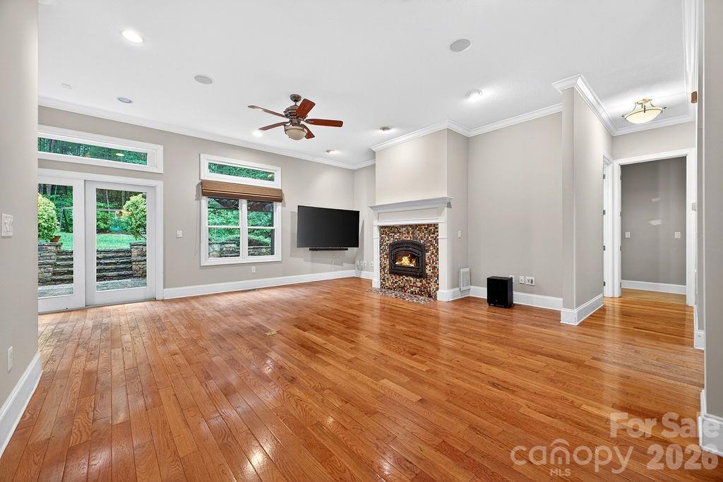 94 Oak Hollow Drive