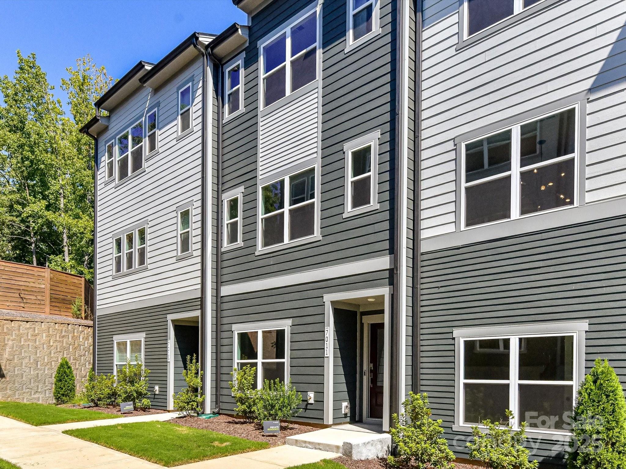 Context at Oakhurst - Residential