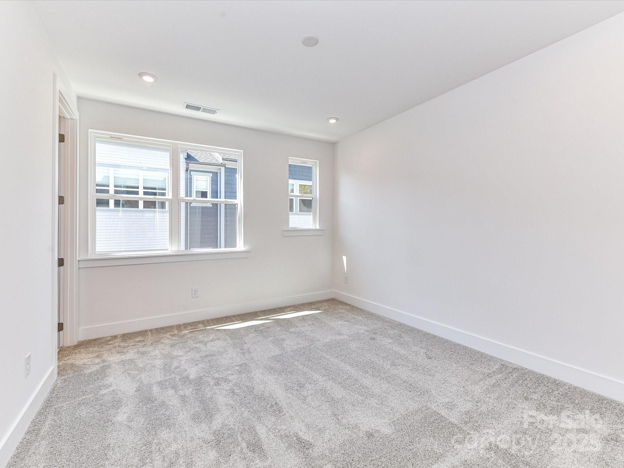 Context at Oakhurst - Residential