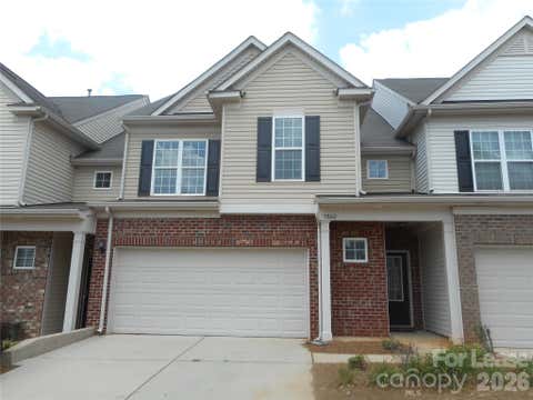 Photo of 5860 Glassport Lane, Charlotte, NC 28210 (MLS # 4414342)