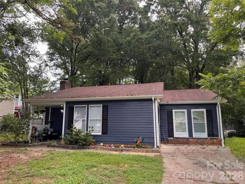 Photo of 4509 Gaynelle Drive, Charlotte, NC 28215 (MLS # 4396747)