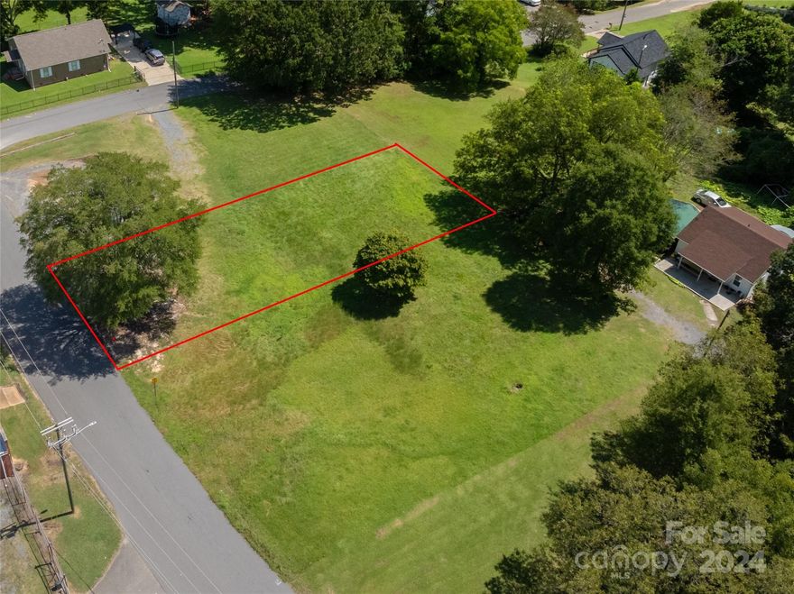 Discover a rare flat and cleared 3-lot package in Gastonia, NC, ideal for builders and developers. Each lot can be purchased separately or together (see other listings mls #4180583 and 4180978  ). Access to tap into city water and sewer for easy construction. The lots are zoned residential lots. Financing options are available, making this a flexible investment opportunity. Don’t miss out on this unique chance to develop in a prime location. Contact us today for details!