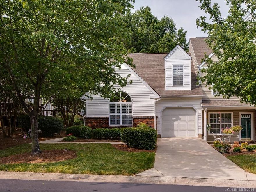 End unit in popular Southgate Commons, wood floors throughout first floor makes this a standout, kitchen has tile flooring, master bedroom on main floor, all appliances are included, 2 bedrooms upstairs with hall full bathroom, Nice private back patio and side entrance to home. Roof was replaced 2014, community pool, great location with easy access to Rt. 485 and Ballantyne Commons and Rea Road.