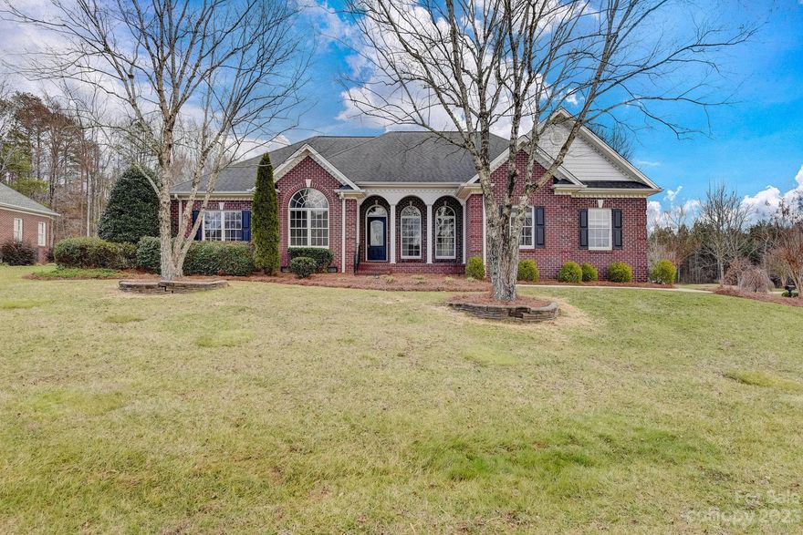 Welcome home to this beautiful 3 bed, 2.5 bath brick ranch in Gastonia! You will love the neighborhood and the finishes this home offers. Fantastic hardwood flooring has been refinished and is complete with custom inlays in the formal dining room and breakfast nook. Primary suite offers walk in closet, large double vanity sinks, walk in shower and jetted tub! Full interior paint, new carpeting in bedrooms, new hardware throughout and 2 car garage as well! Schedule your showing today!