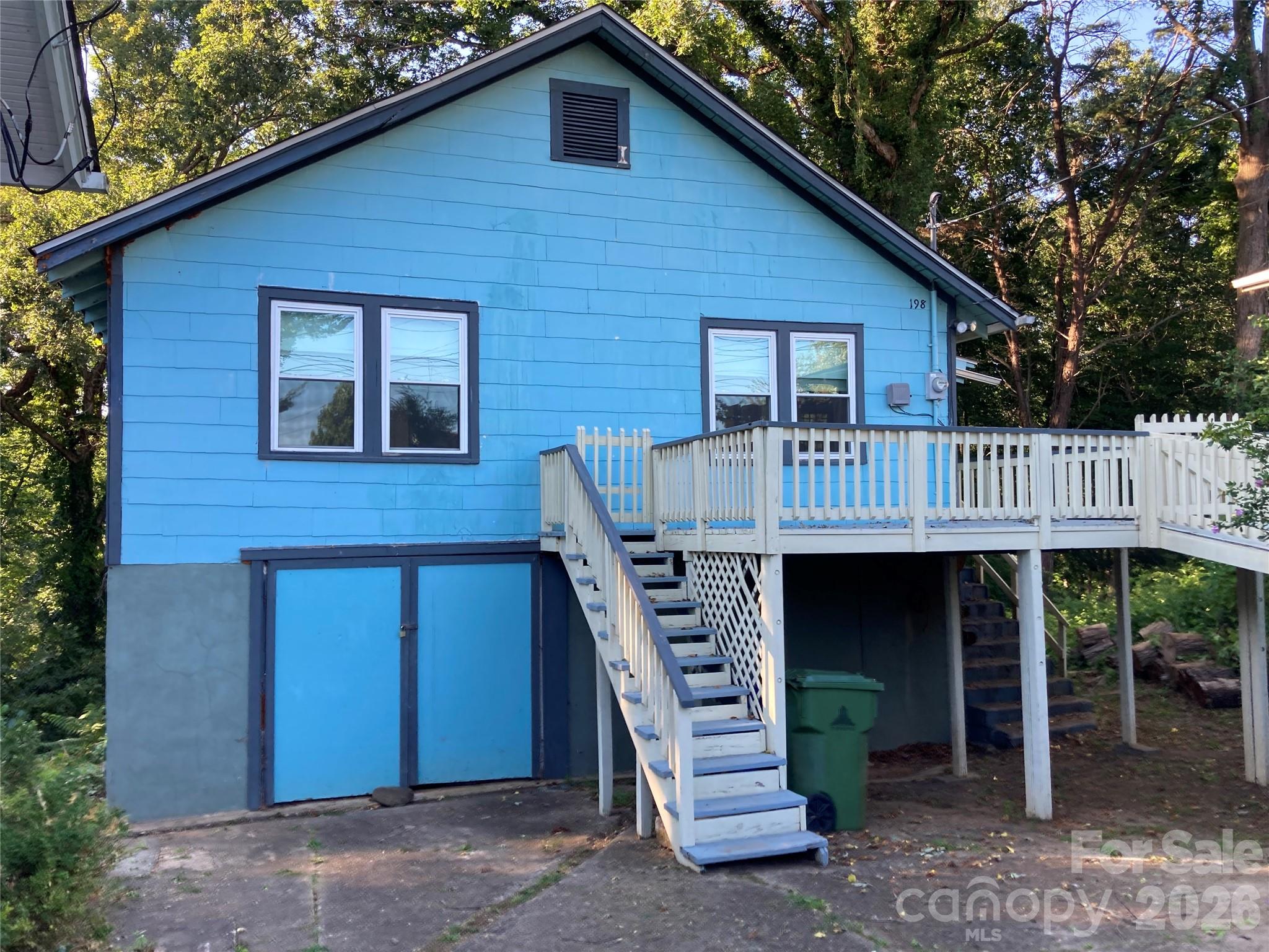 200 Courtland Place