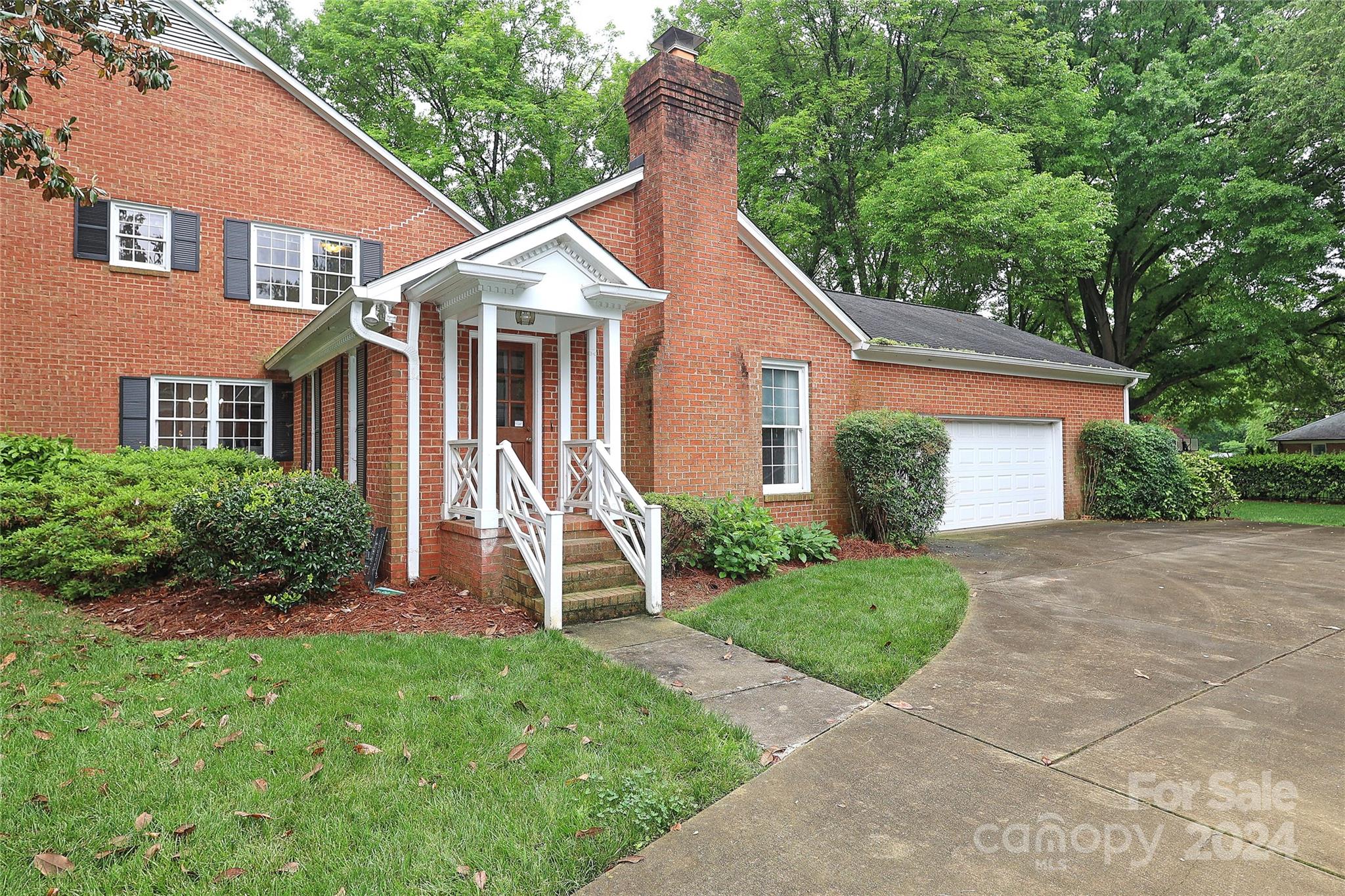 Deering Oaks - Residential