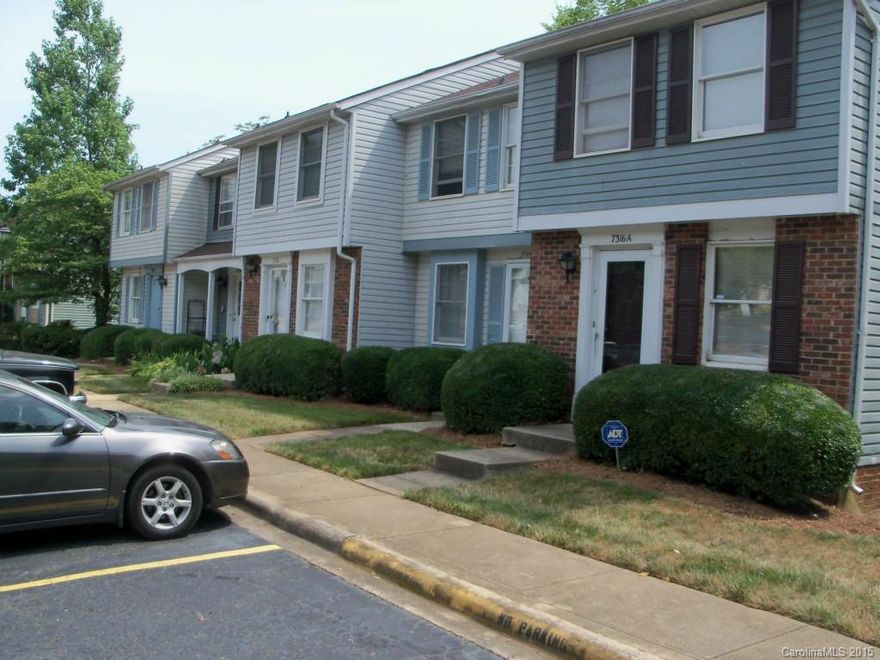 Completely renovated! Totally move in ready!  BRAND NEW hardwood looking vinyl, BRAND NEW carpet,  BRAND NEW paint! BRAND NEW dishwasher and microwave,  BRAND NEW mirrors, BRAND NEW blinds!! Extra clean and very inviting! Spacious master suite! 3 Bedroom unit!!