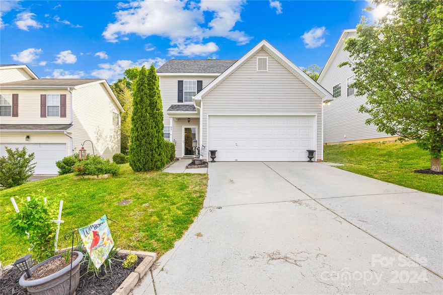 Welcome home! This home is carefully situated less than 5 minutes from I-85. Home features granite counter tops, Tuscan tile back splash, laminate flooring on the entire first level, HVAC installed in 2020, roof installed in 2021, and gas log fireplace. Primary bedroom is located on the main level and boast a large garden tub, stand alone shower and over-sized custom walk in closet. A thoughtfully appointed floor plan ensures seamless flow throughout, whether you envision a cozy reading nook, a playroom for the kids, or a dedicated workspace, this floor plan offers endless possibilities. Beyond the confines of your property, this community offers an array of amenities to enrich your lifestyle. This home is move in ready!