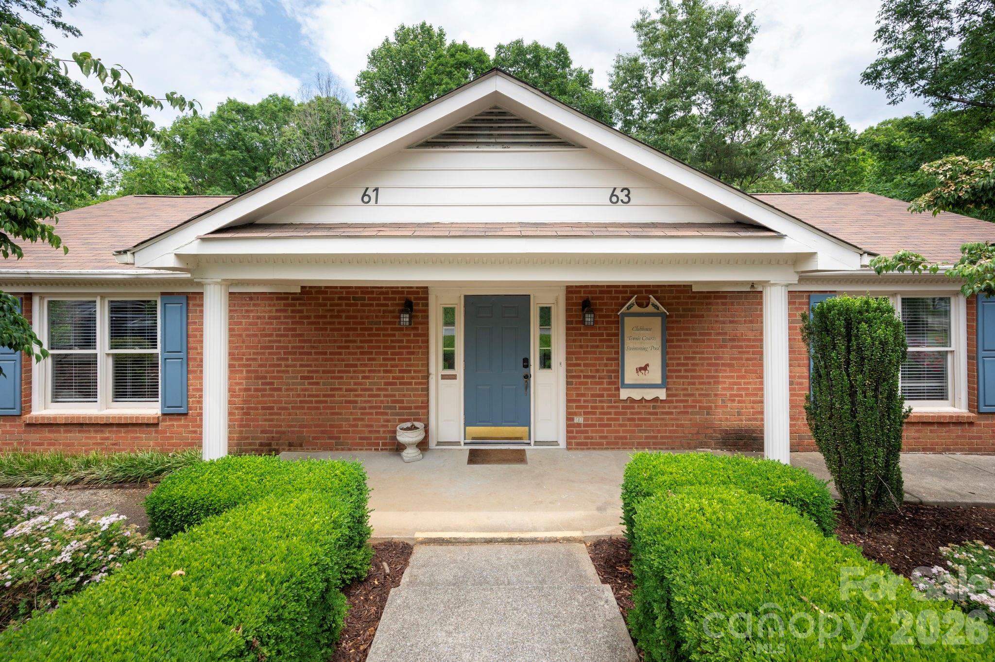 Hunters Trace - Residential