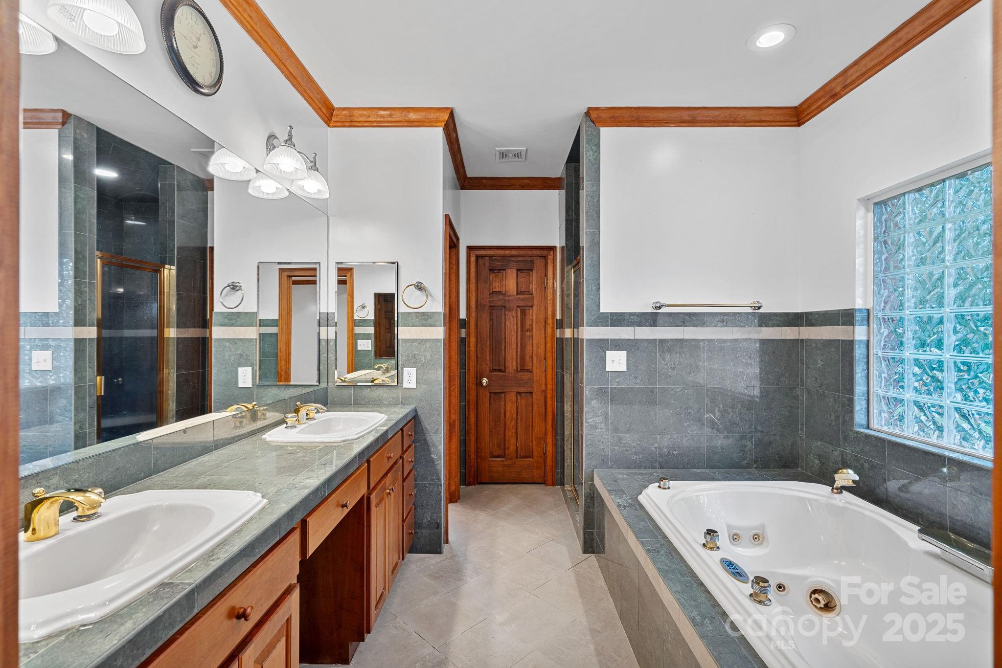 Meadow Oaks - Residential