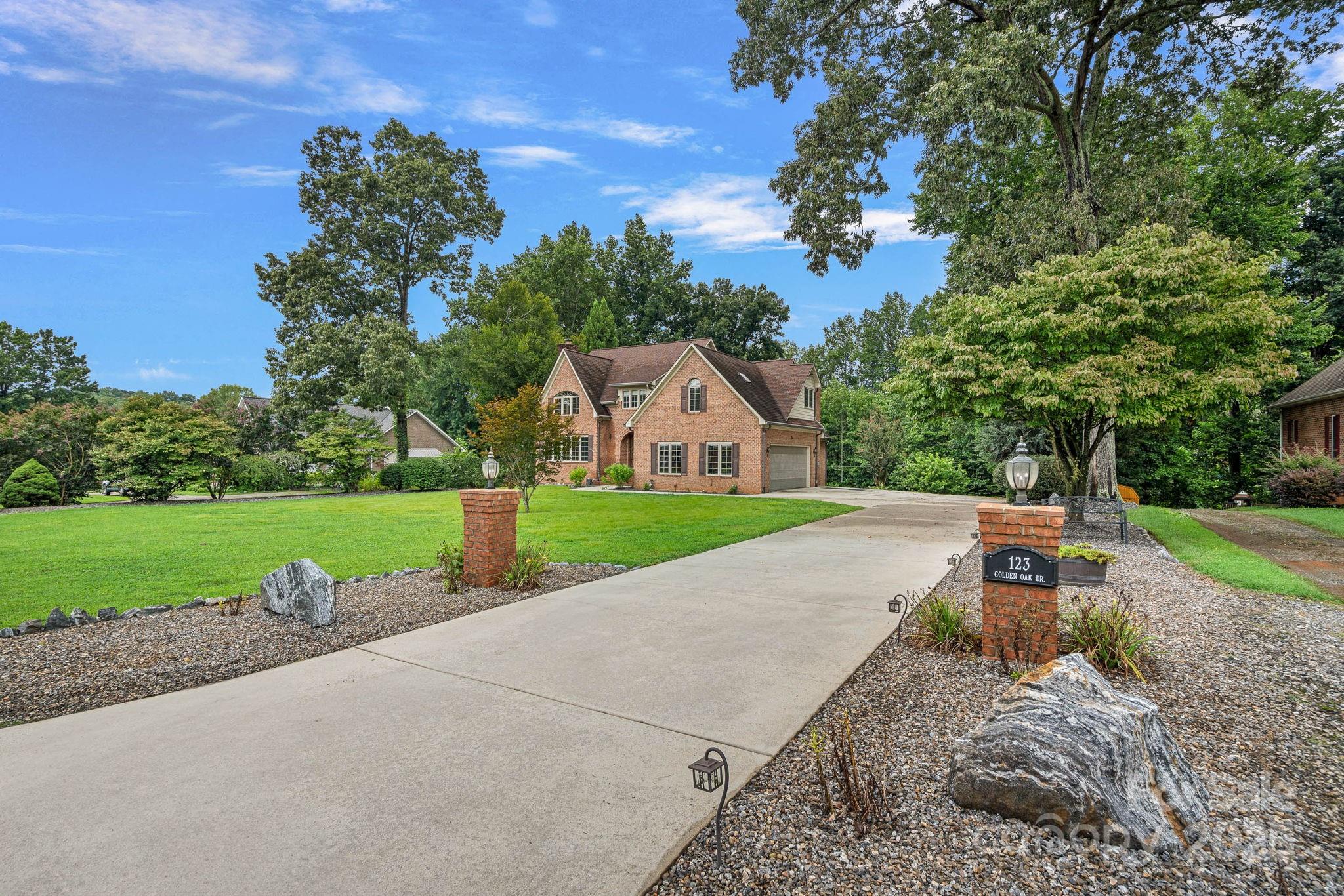 Meadow Oaks - Residential