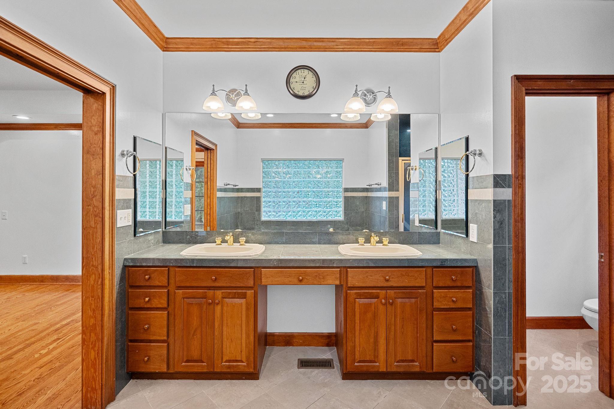 Meadow Oaks - Residential