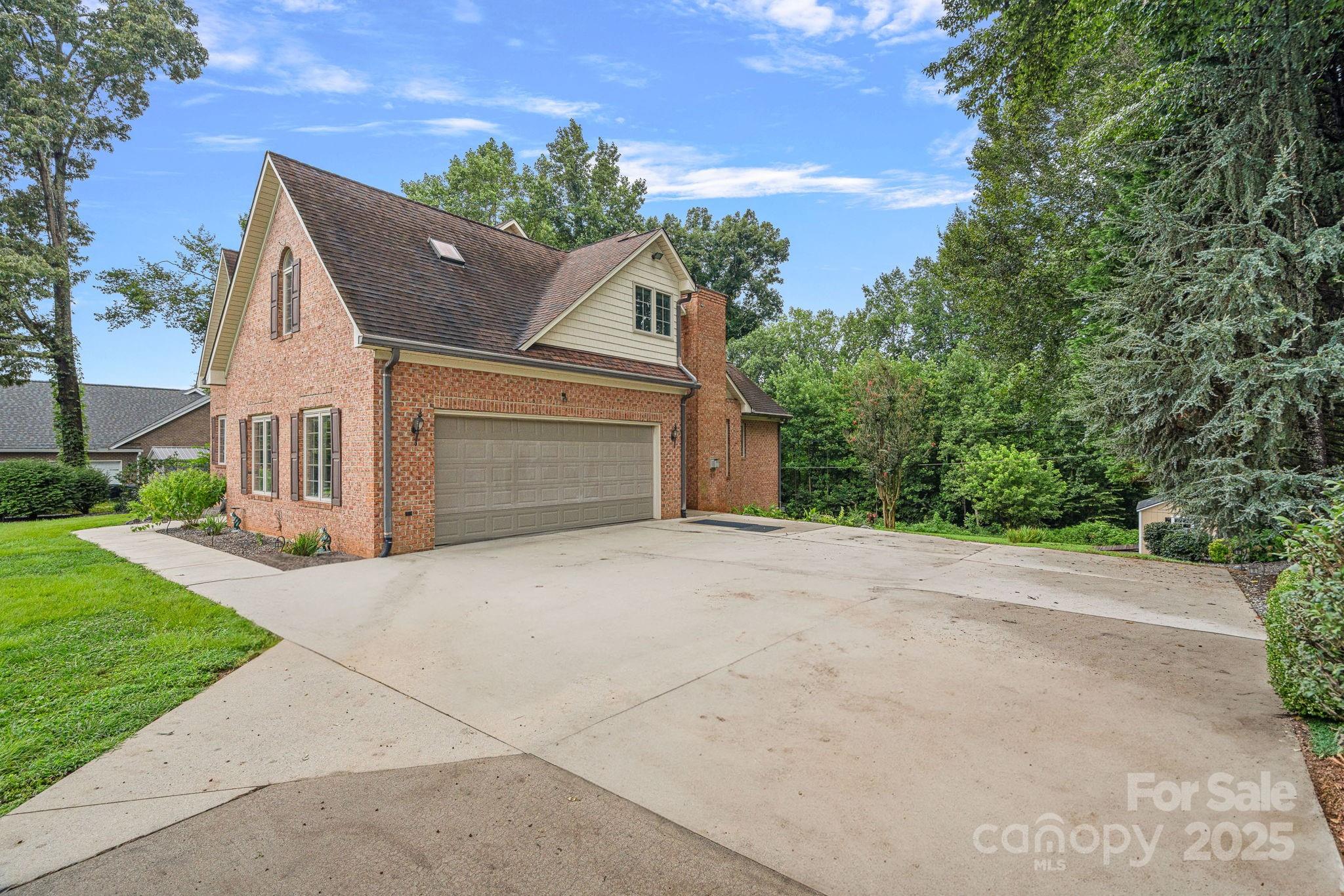 Meadow Oaks - Residential