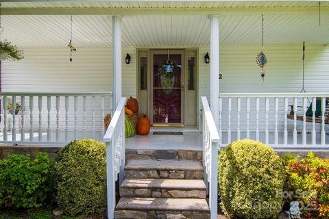 Photo of 132 Serenity Circle, Hendersonville, NC 28792 (MLS # 4295377)