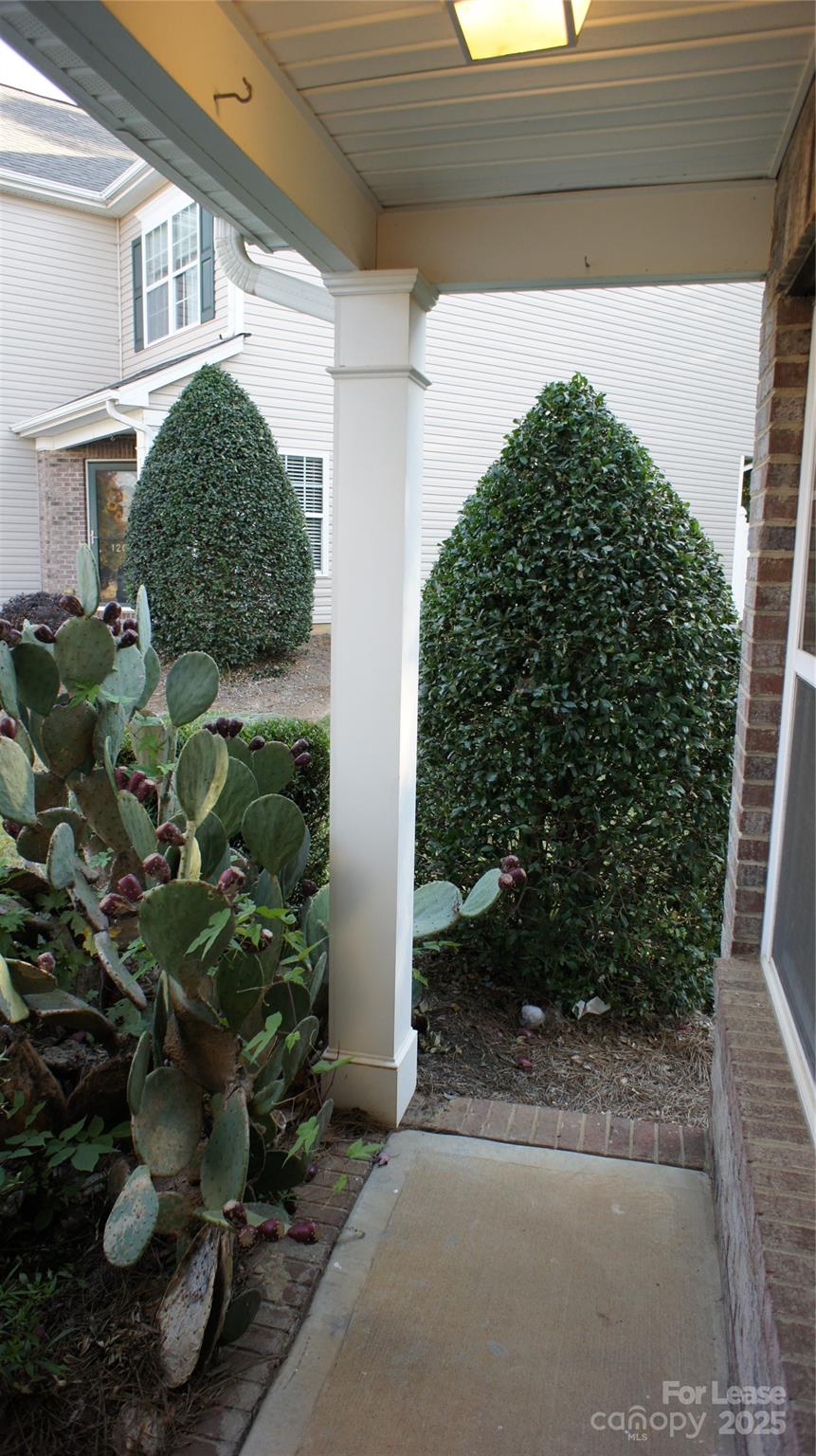 12027 Stratfield Place Circle