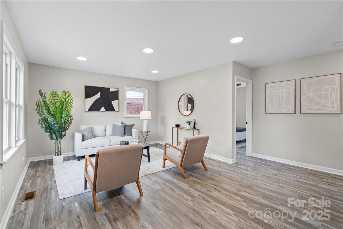 1645 Memorial Drive