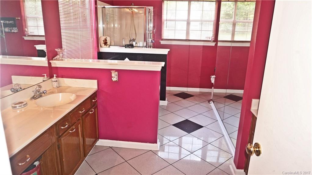 Olde Whitehall - Residential