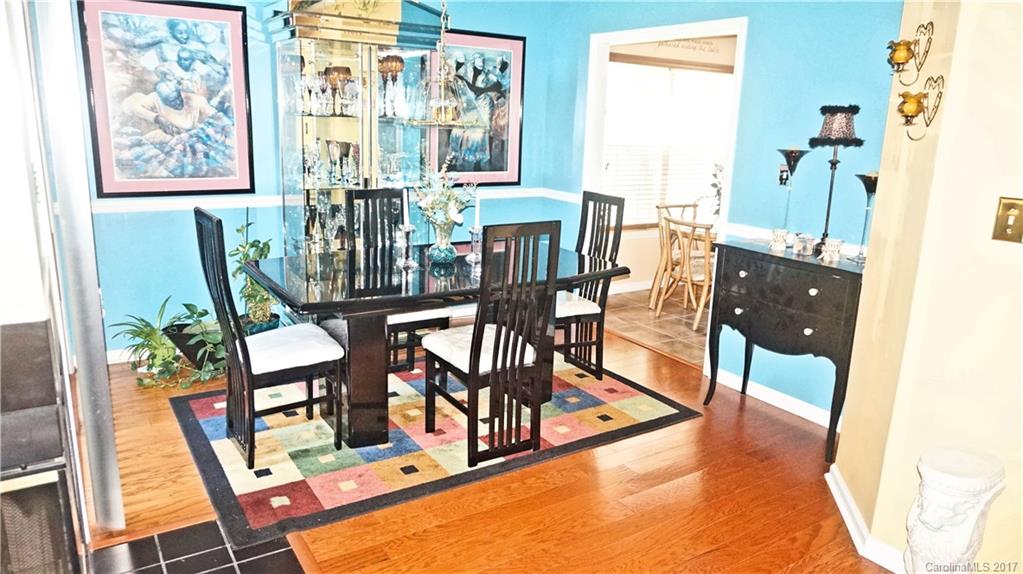 Olde Whitehall - Residential