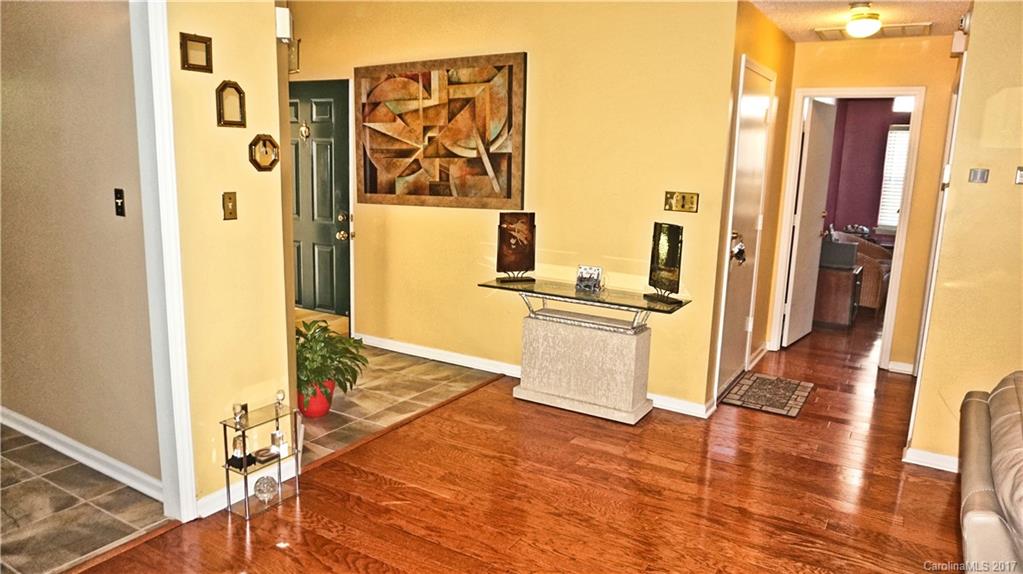 Olde Whitehall - Residential