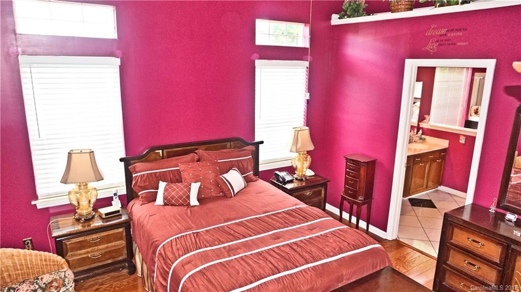 Olde Whitehall - Residential