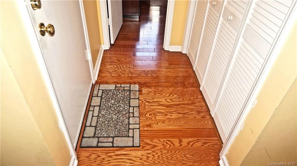 Olde Whitehall - Residential