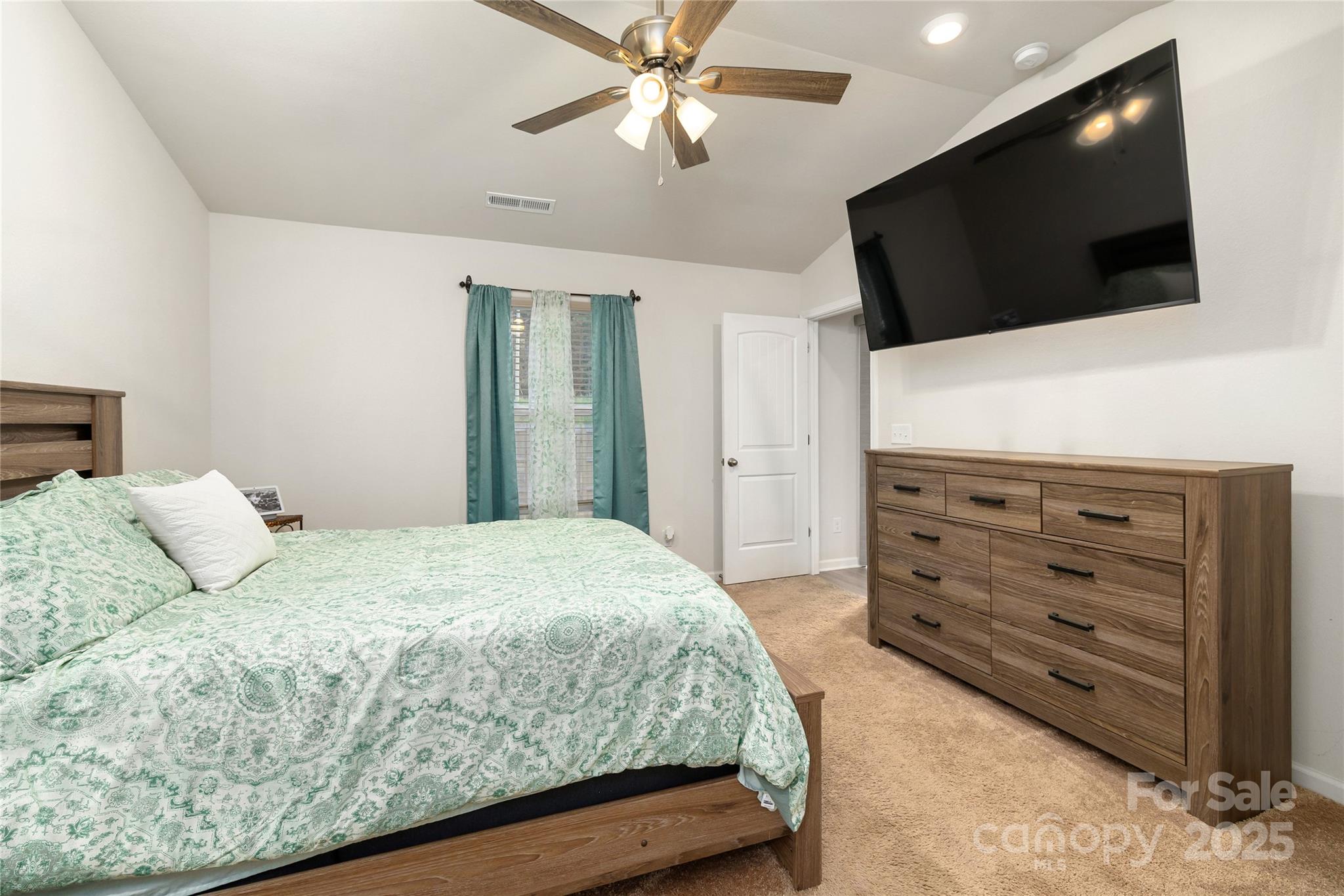 Knights Bridge - Residential