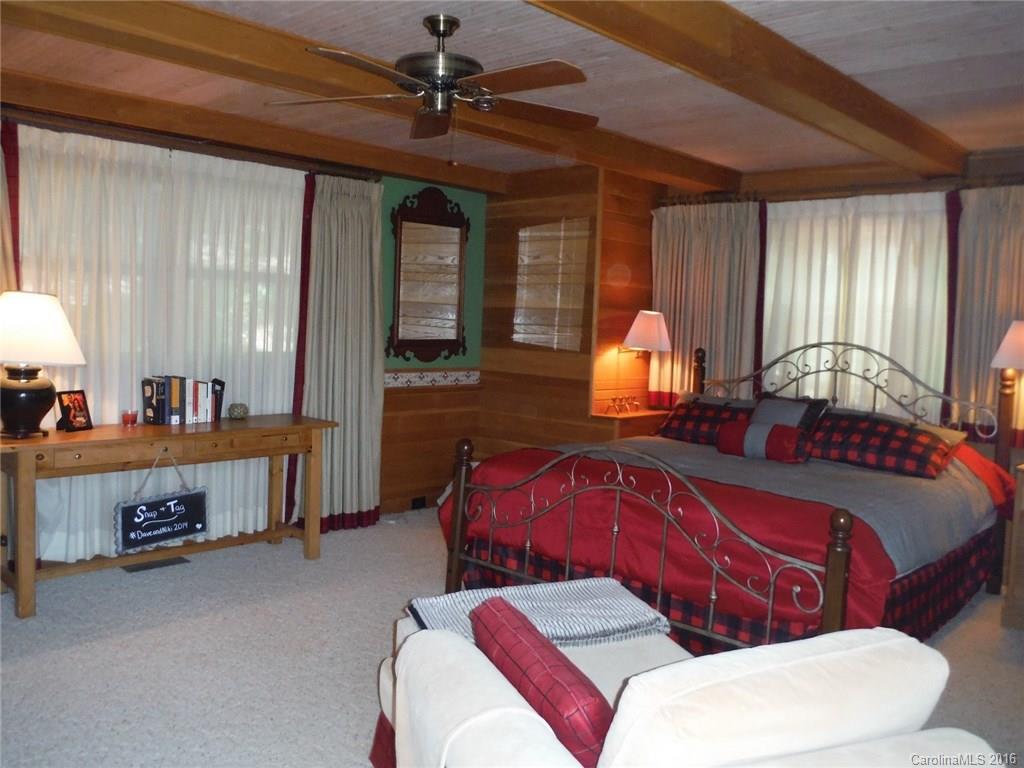 Rumbling Bald on Lake Lure - Residential