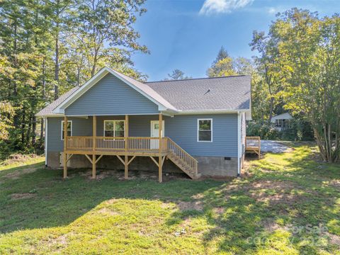 Photo of 213 Calhoun Street, Hendersonville, NC 28739 (MLS # 4304159)
