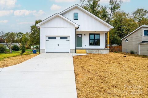 A home in Hickory