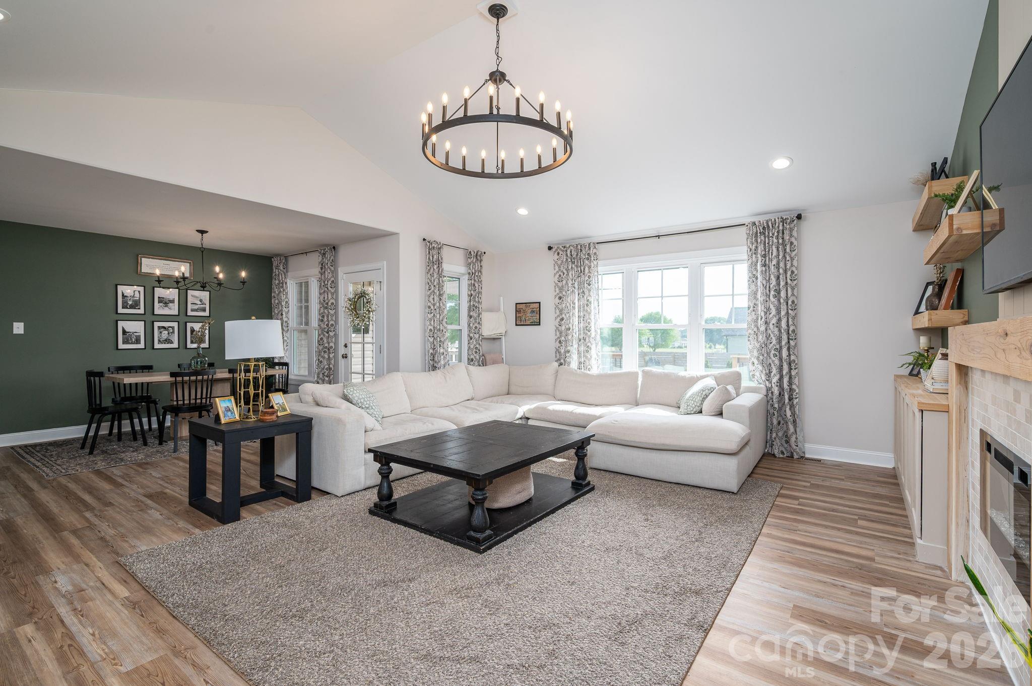 WEST END - Residential