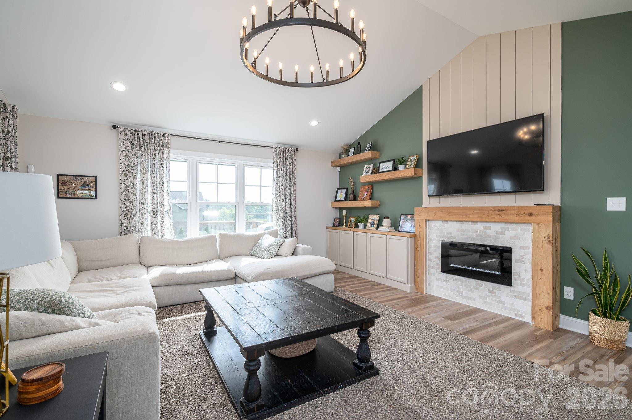 WEST END - Residential