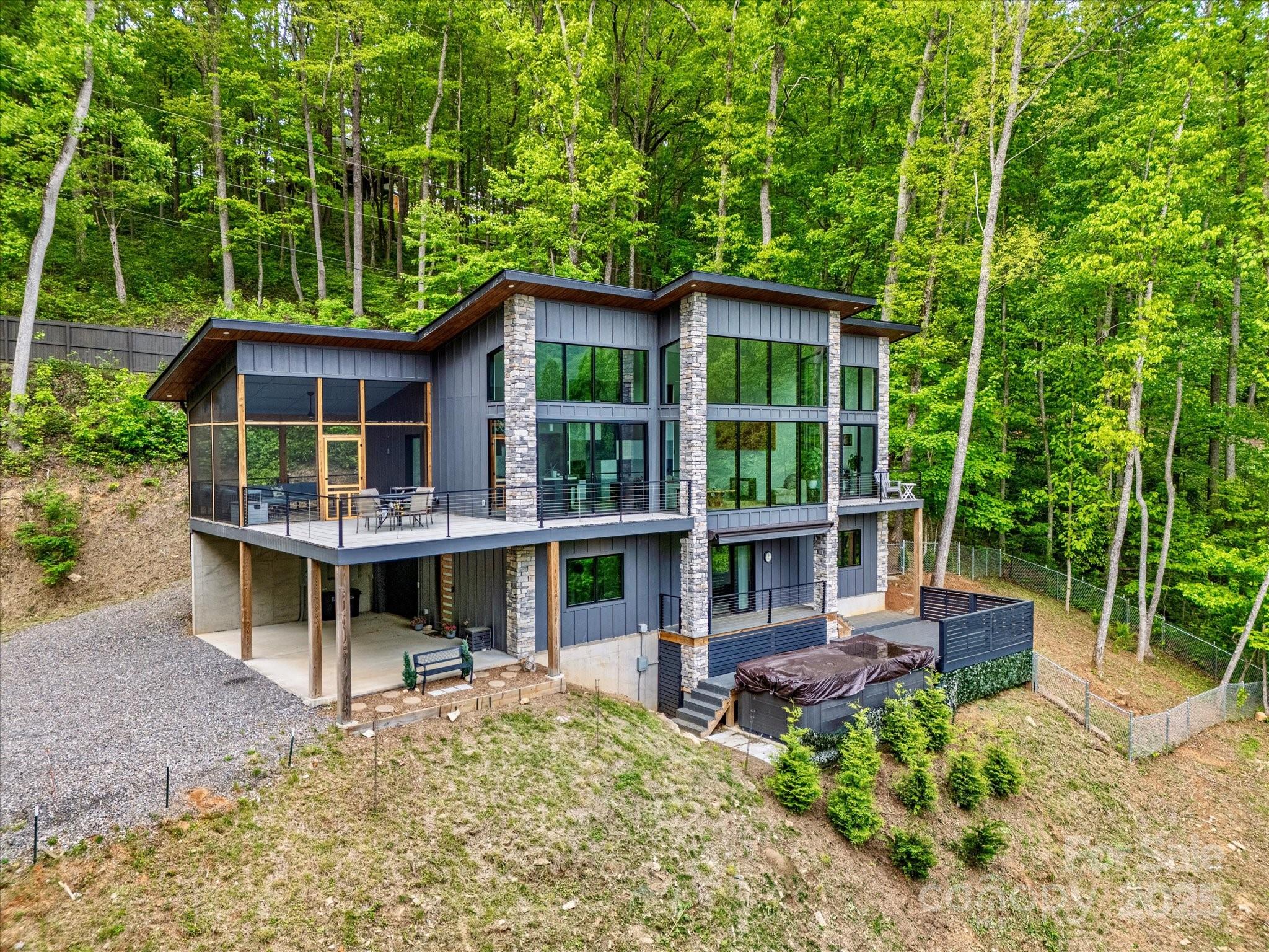 75 Ladyslipper Lane