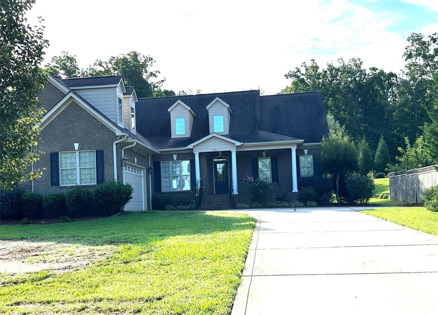 Beautiful full brink home with open floor plan. Great room with fireplace and split bedroom plan.