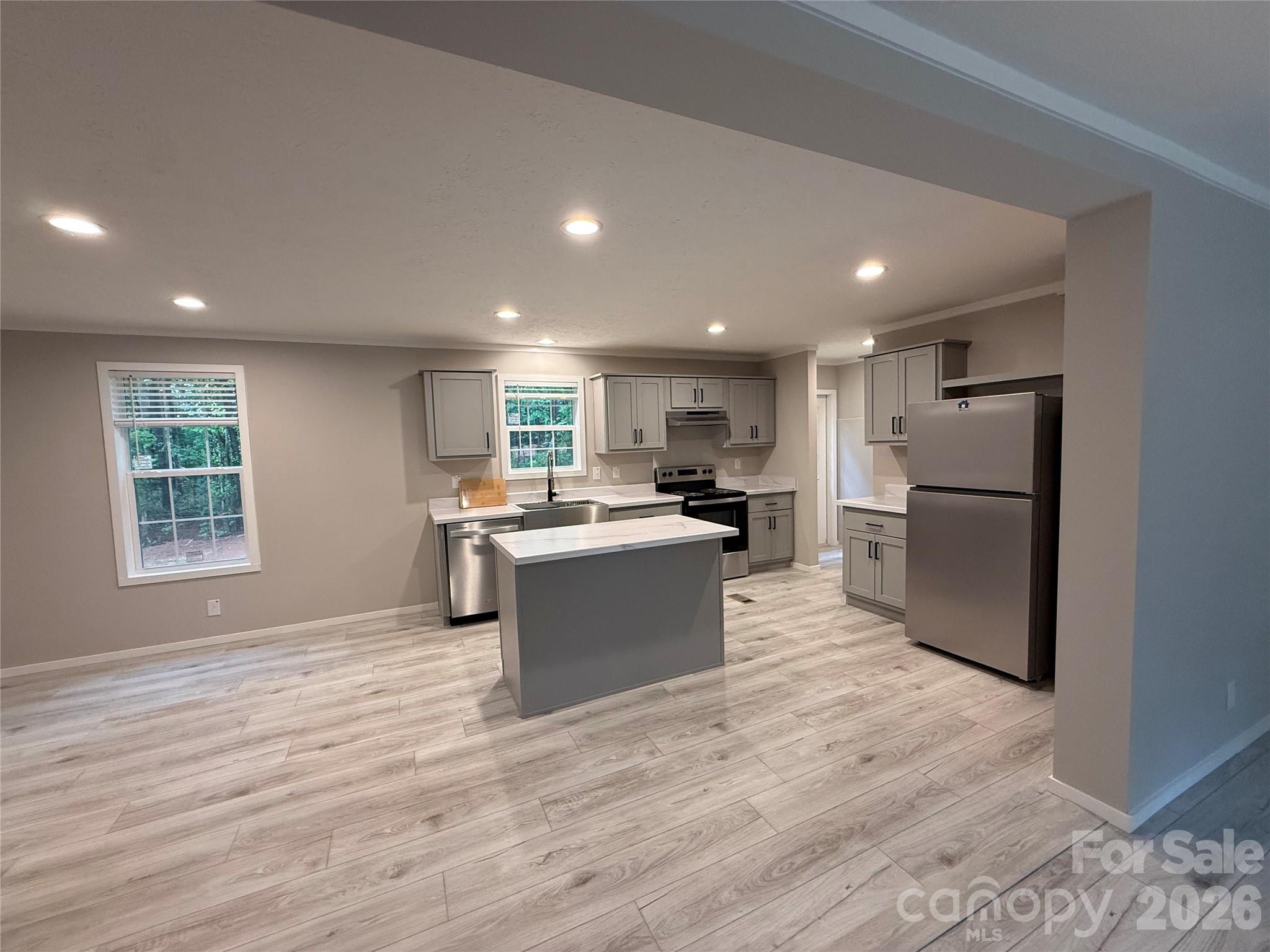 3912 SCOTT Road