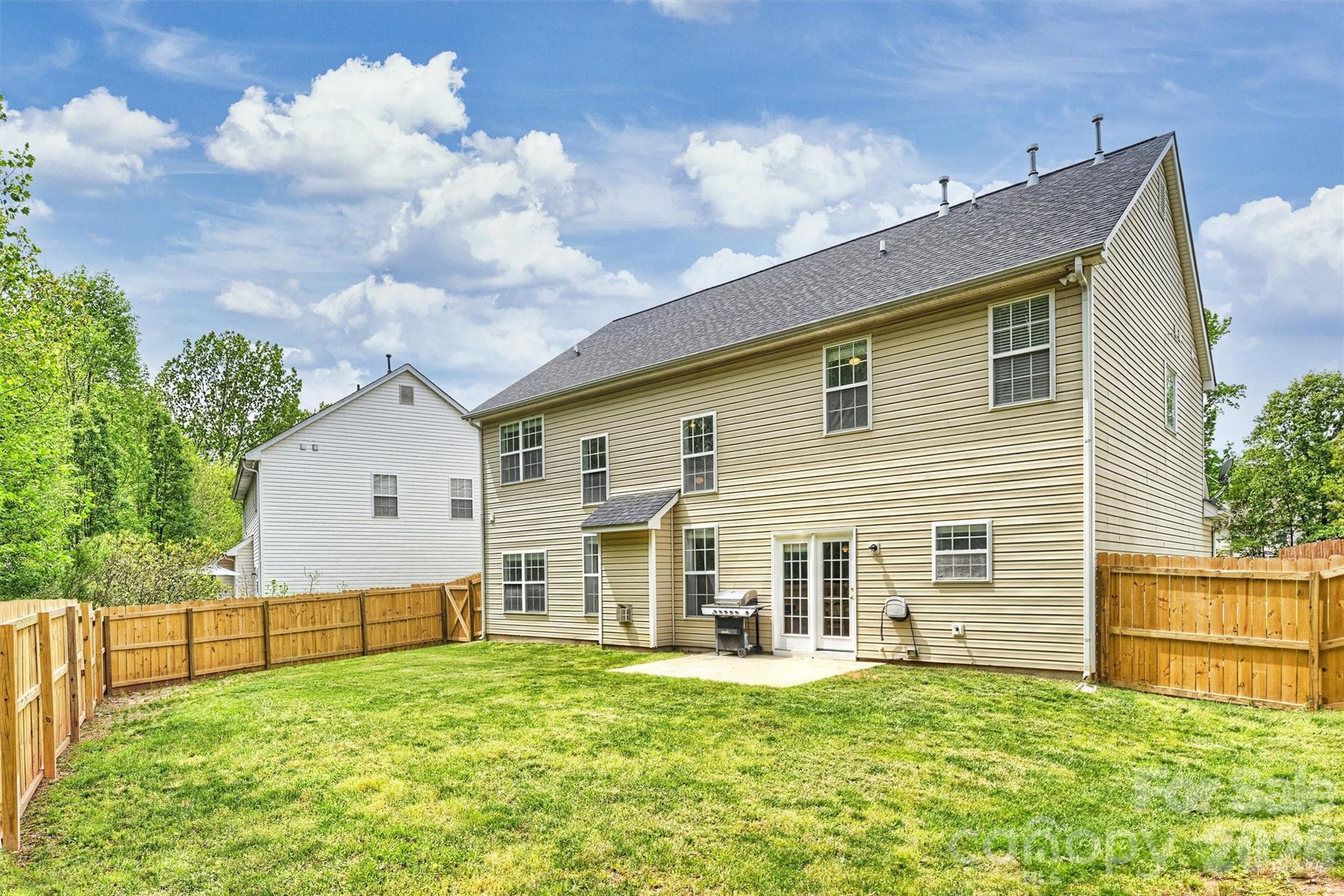 Old Stone Crossing - Residential