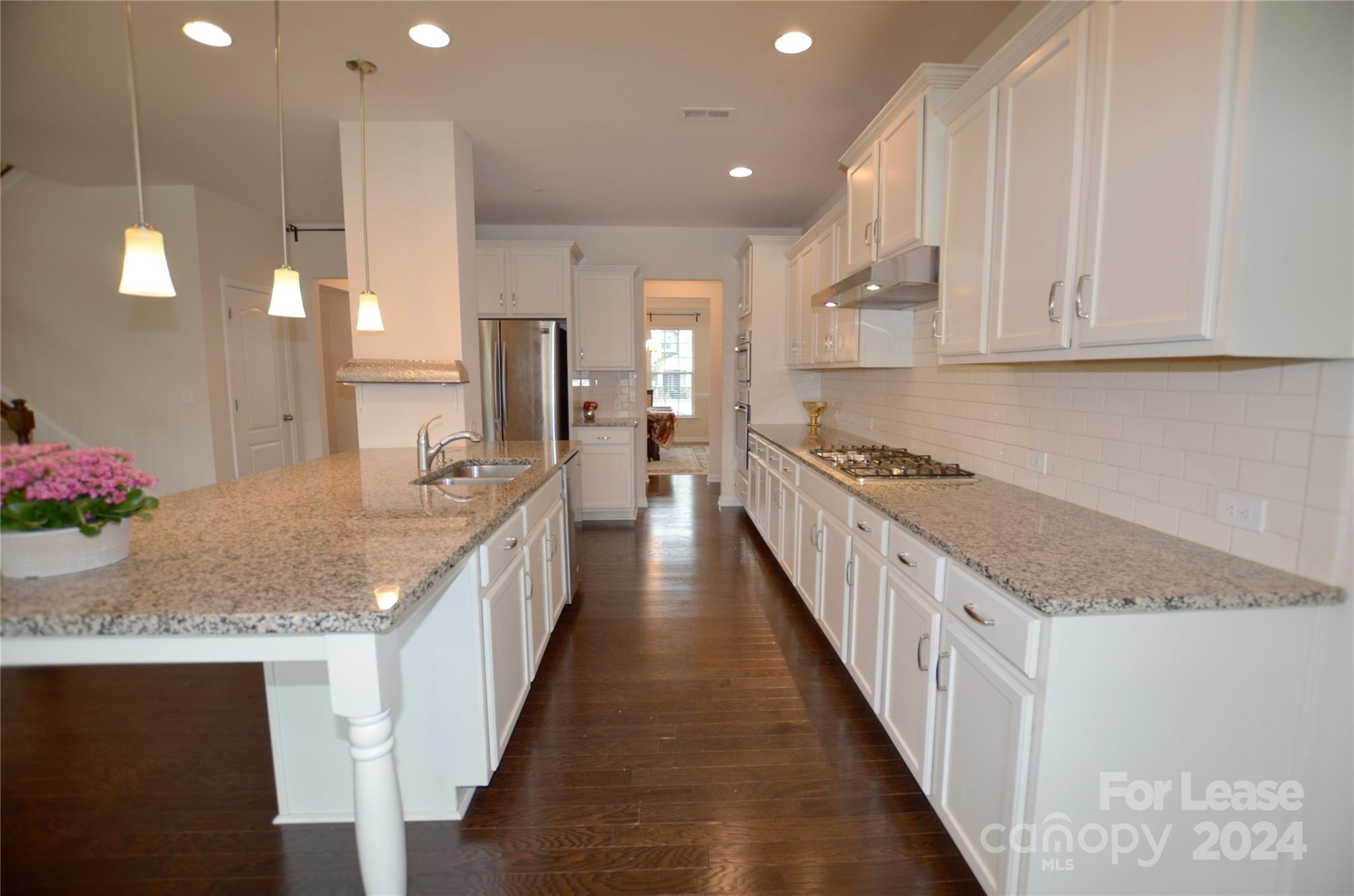 Allen Mills - Residential Lease