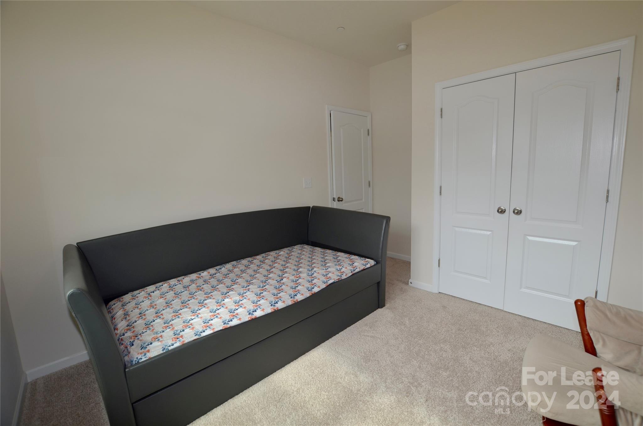 Allen Mills - Residential Lease