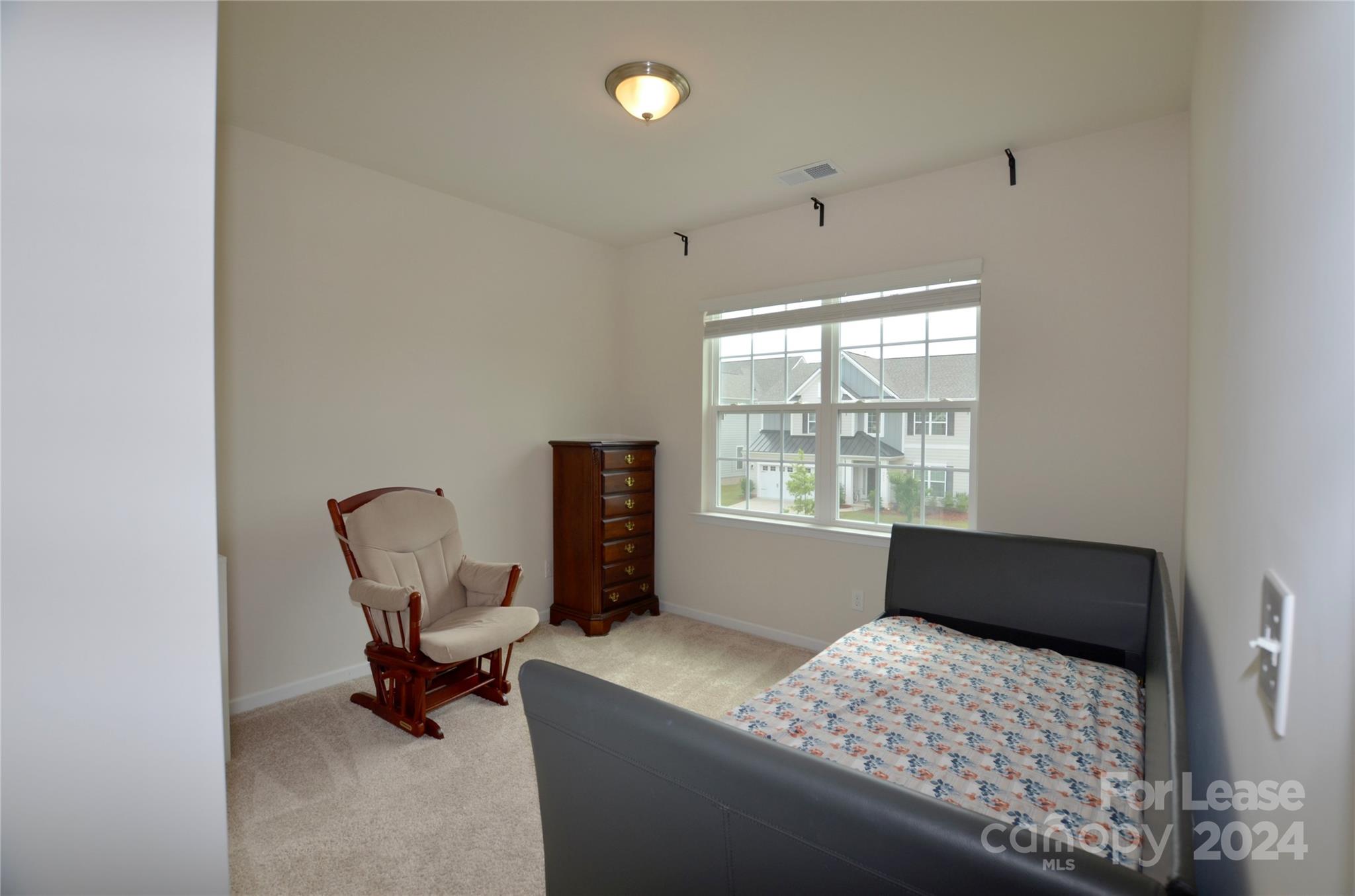 Allen Mills - Residential Lease