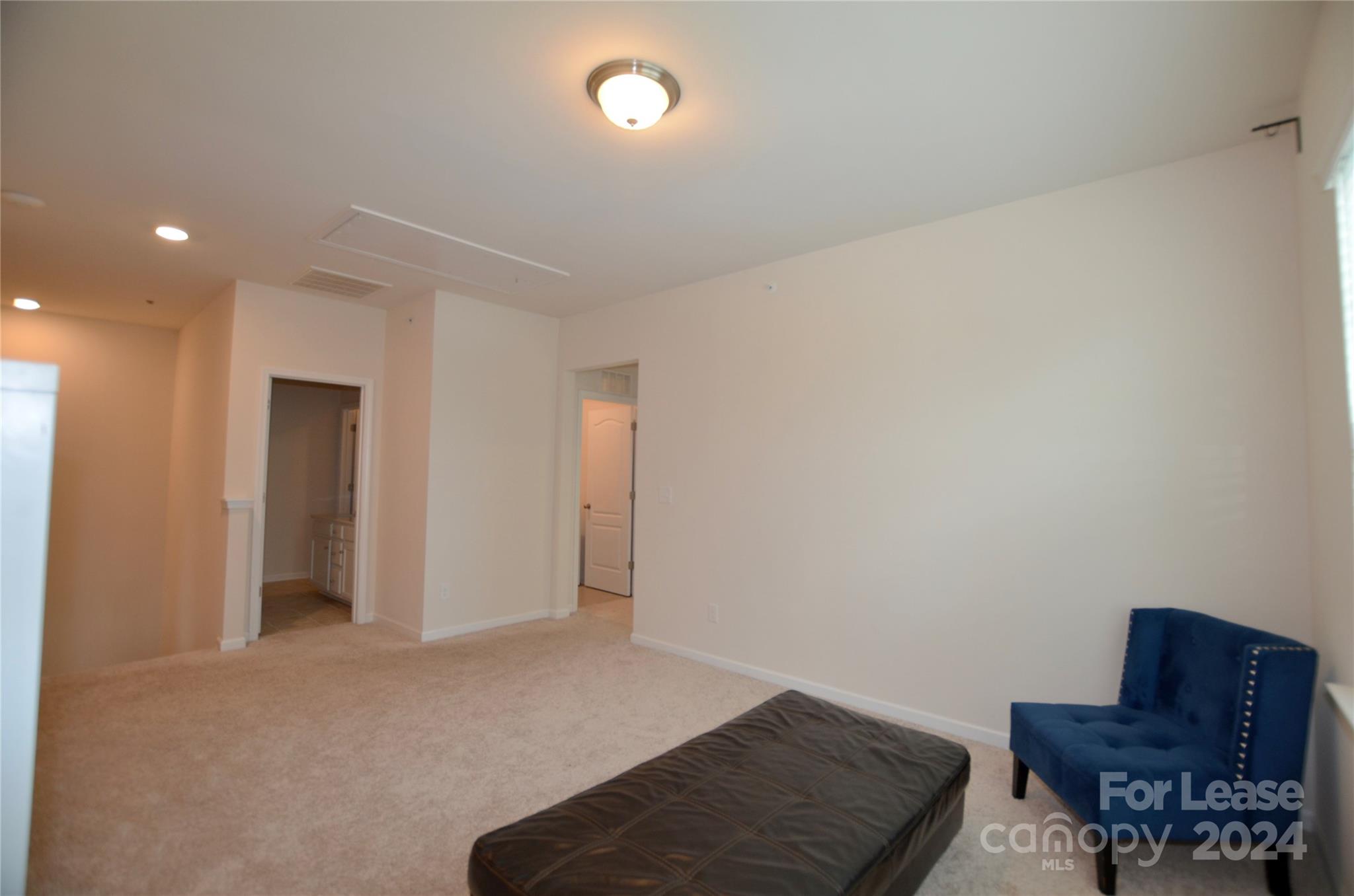 Allen Mills - Residential Lease