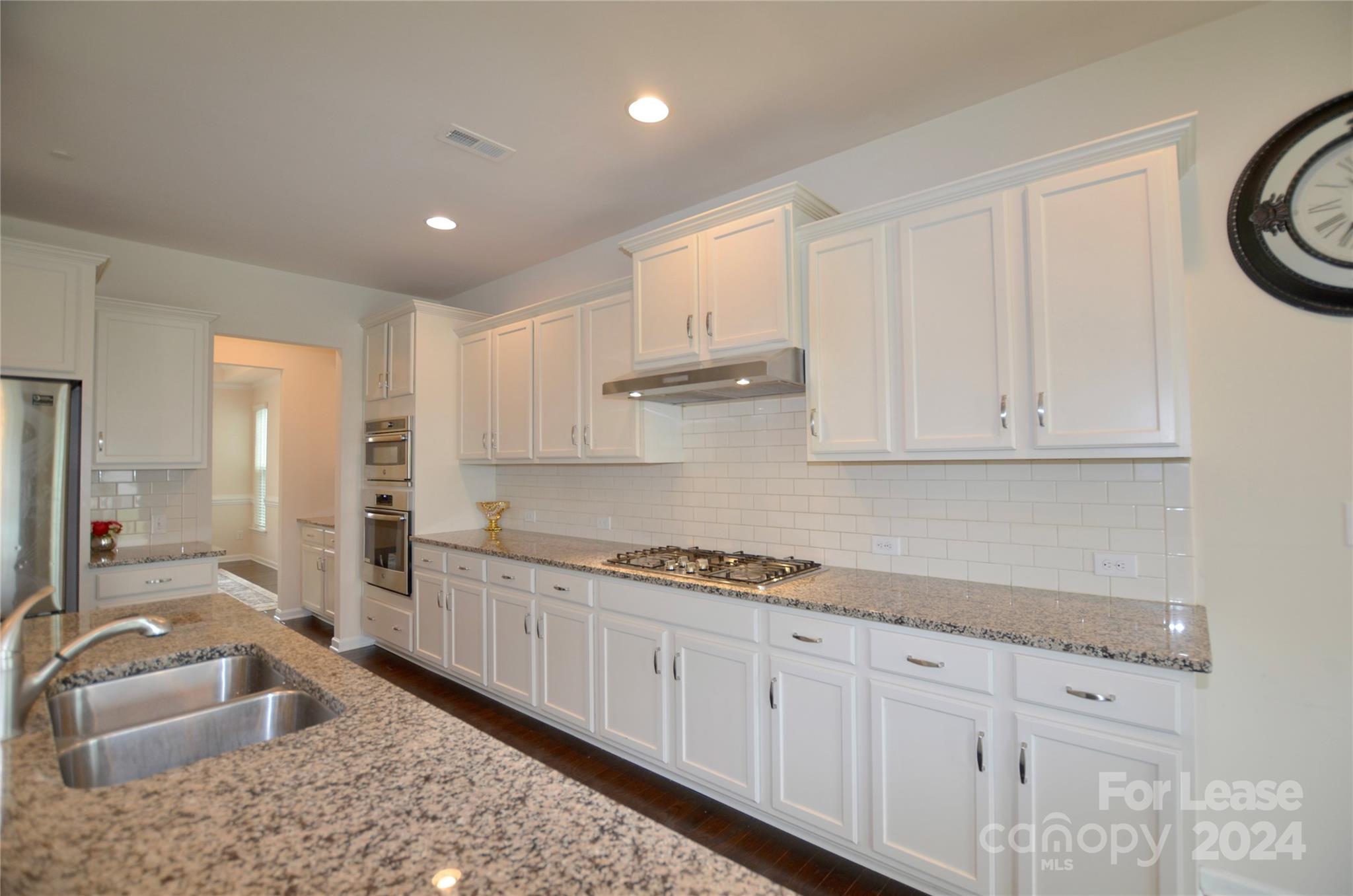 Allen Mills - Residential Lease