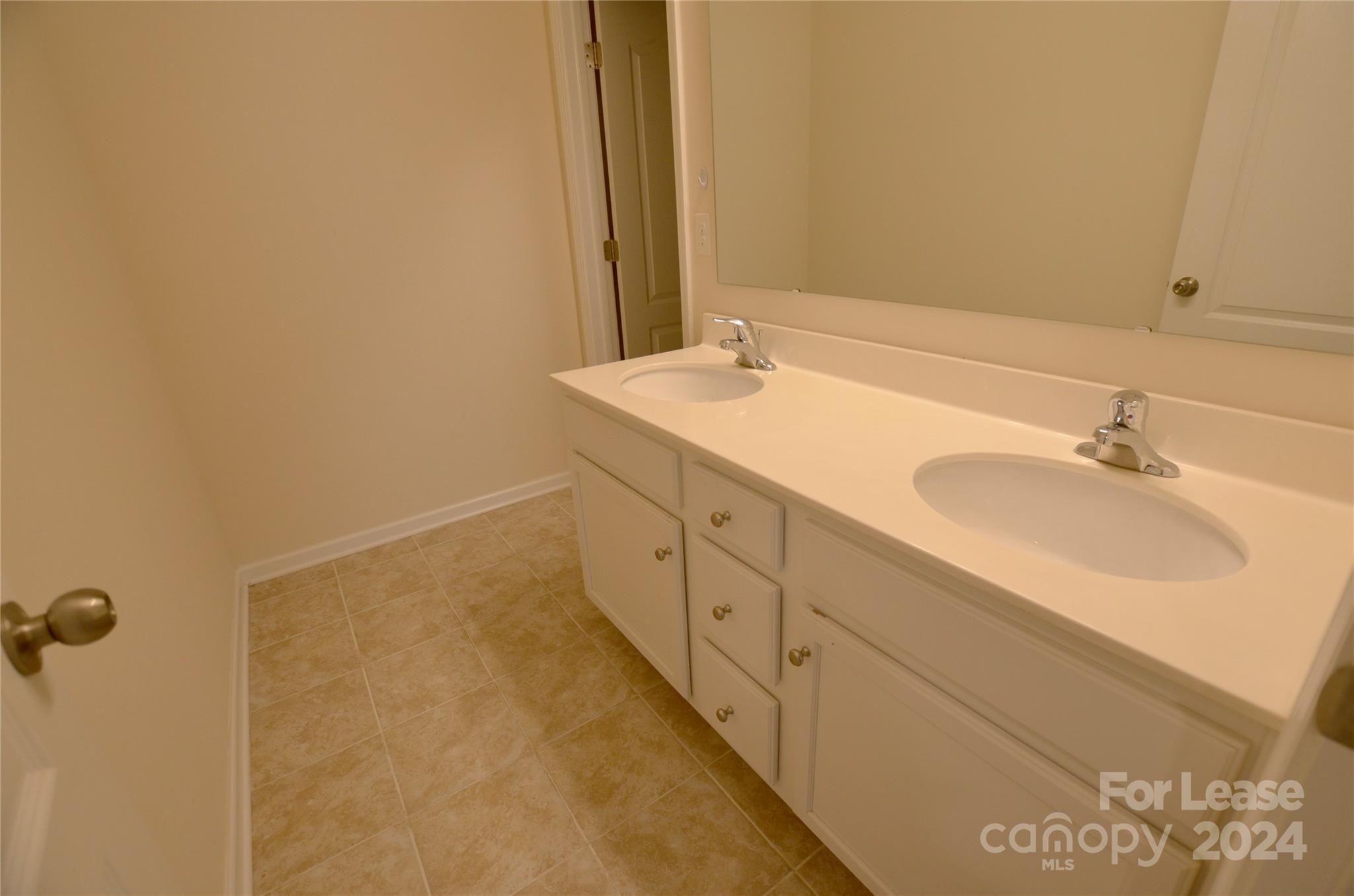 Allen Mills - Residential Lease