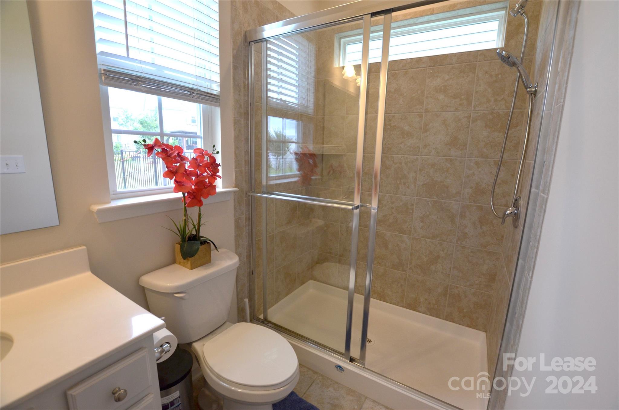 Allen Mills - Residential Lease