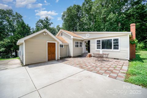 5331 Beam Lake Drive Charlotte NC 28216