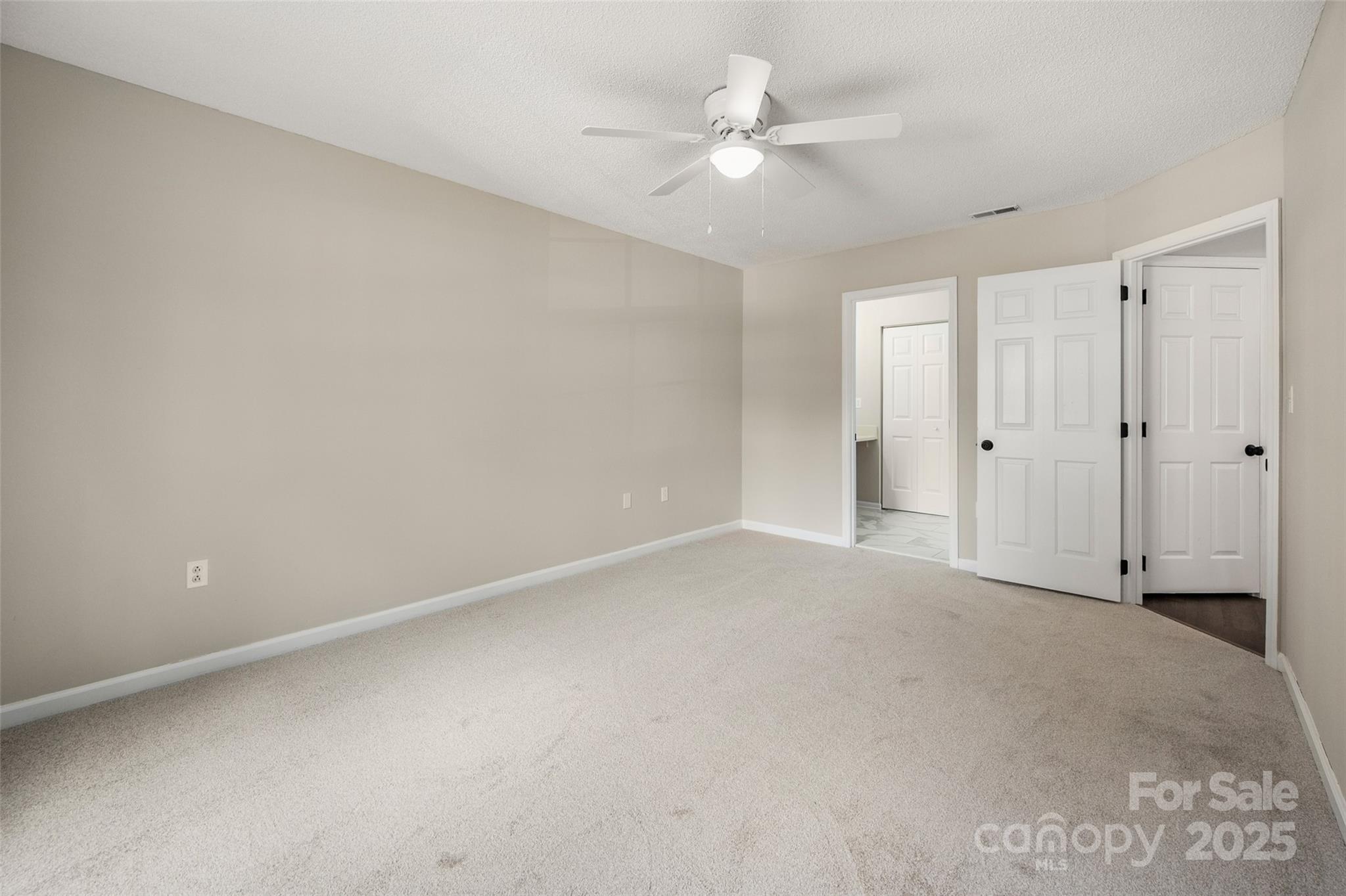 Hunt Club - Residential