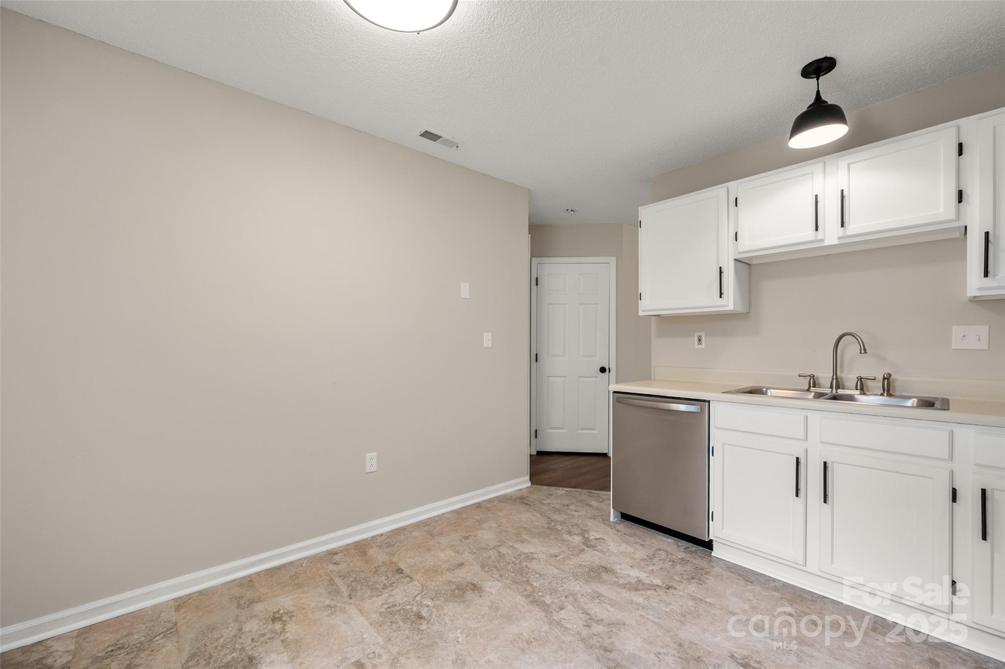 Hunt Club - Residential