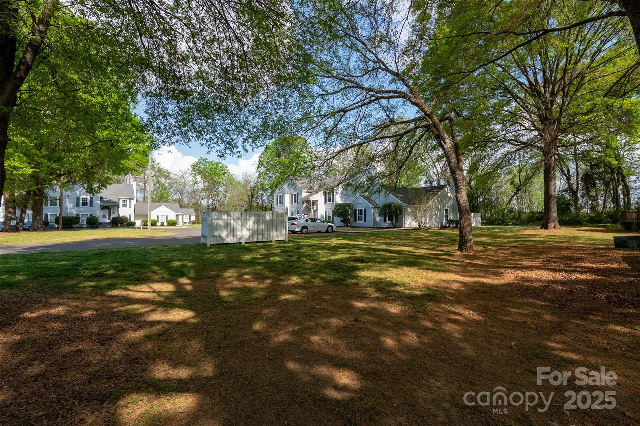 Hunt Club - Residential