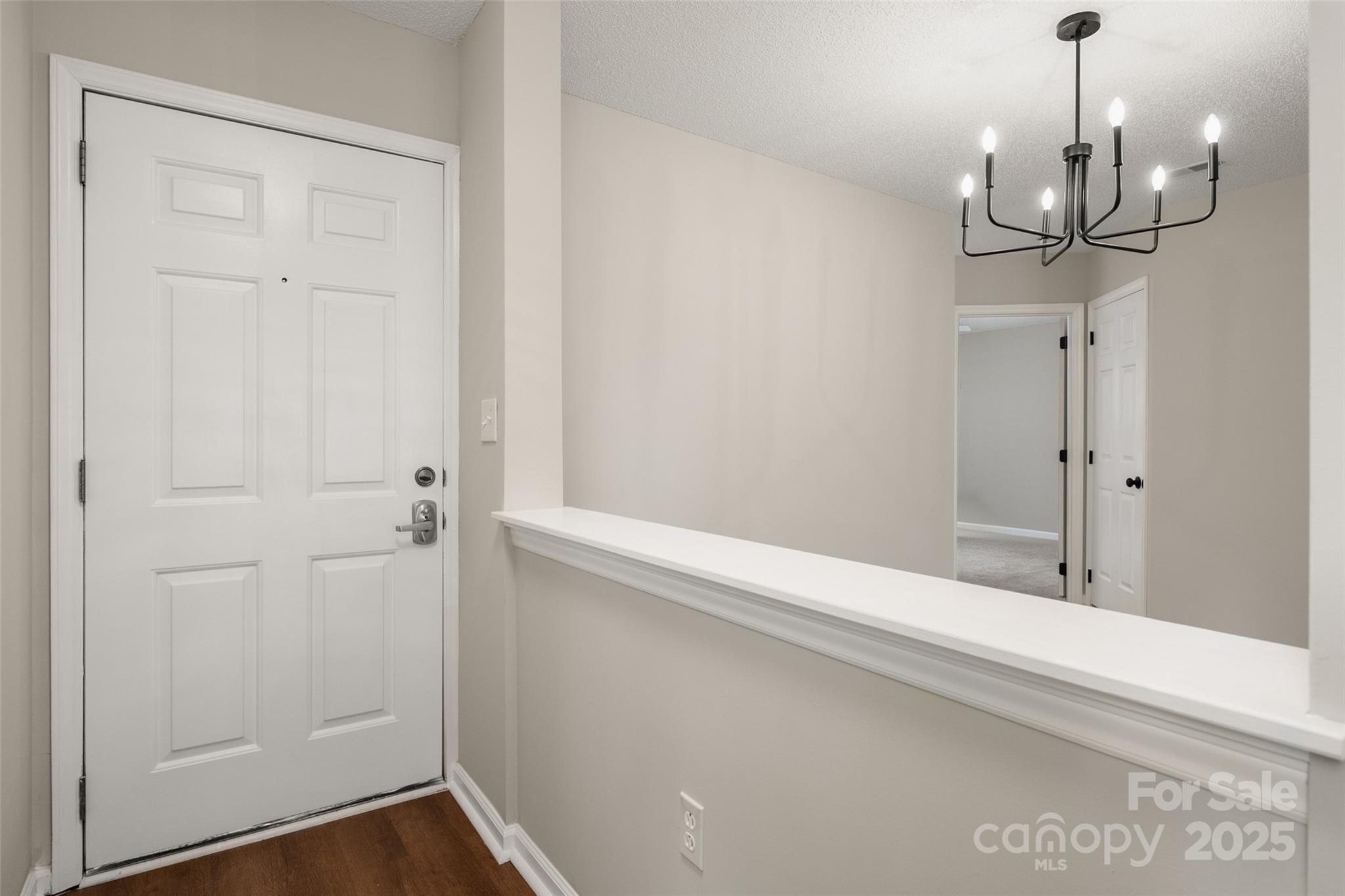 1532 Hunt Club Court