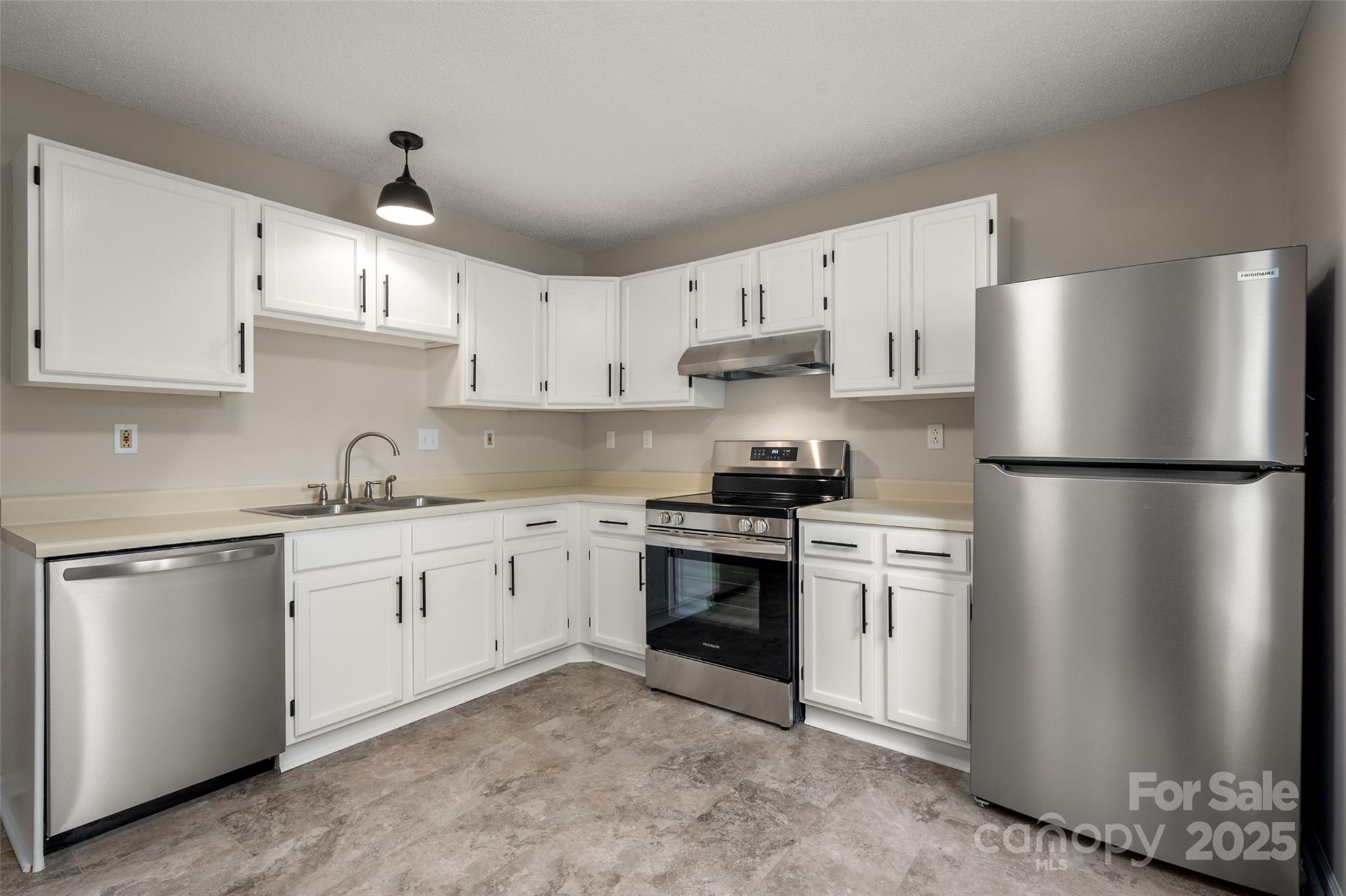 Hunt Club - Residential