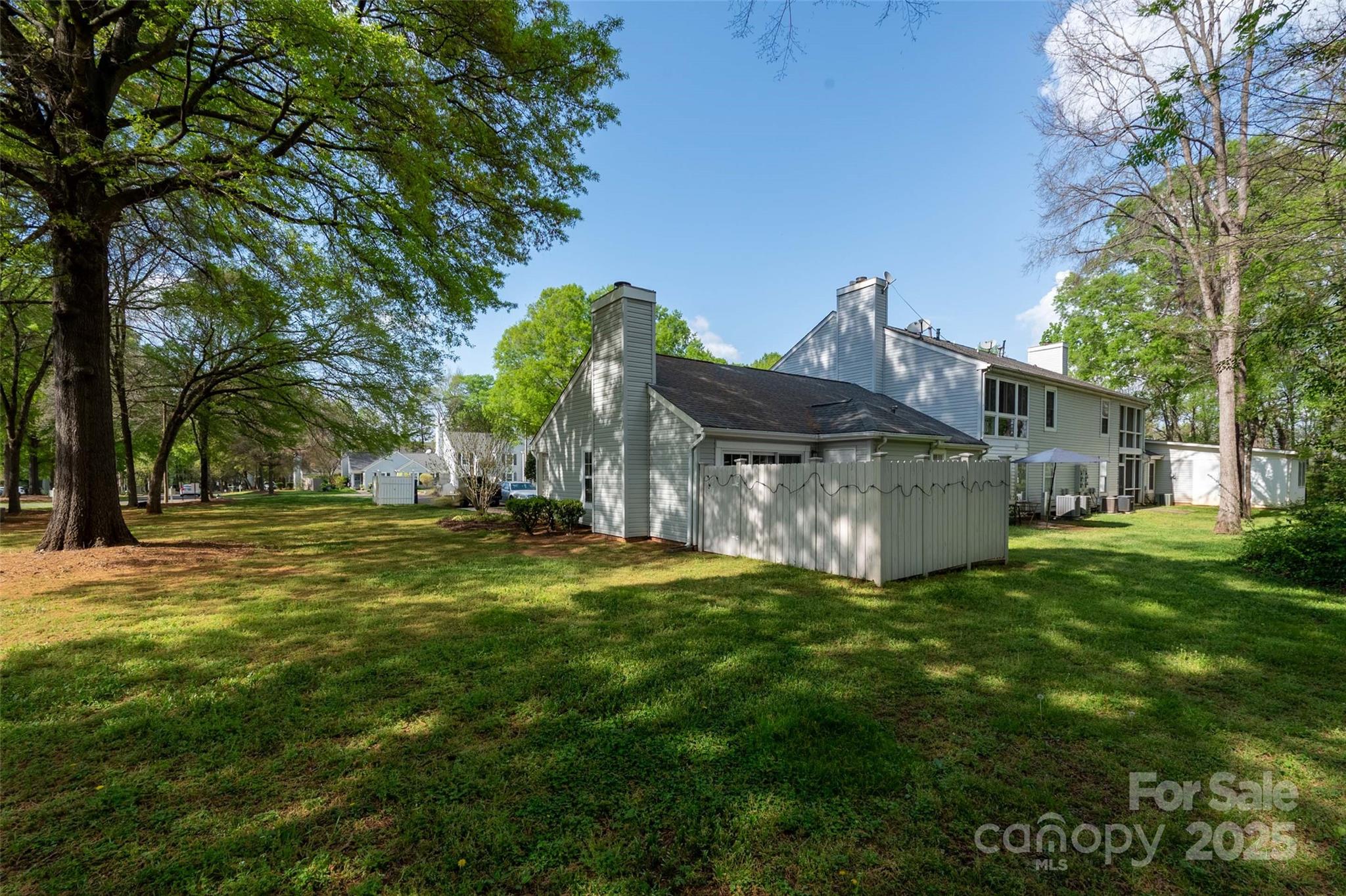 Hunt Club - Residential